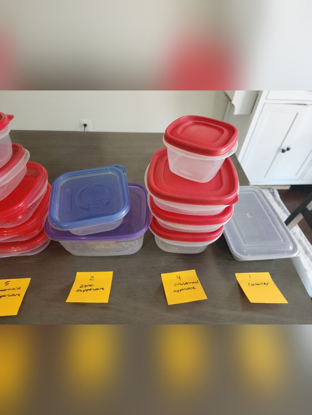 Large Assortment Of Plastic Tupperware/Food Storage Containers - Picture 6 of 6